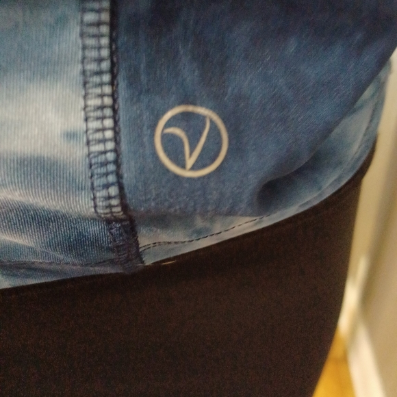 VOGO Athletica Tie Dye T-shirt - Picture 5 of 5